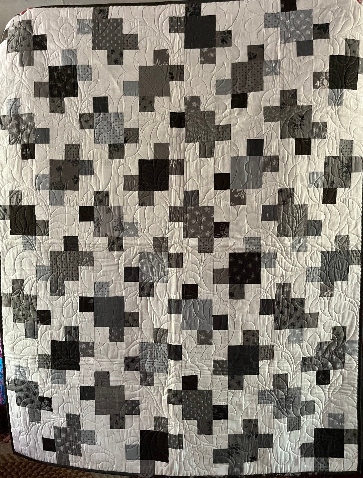 QUILT Puzzled Greys