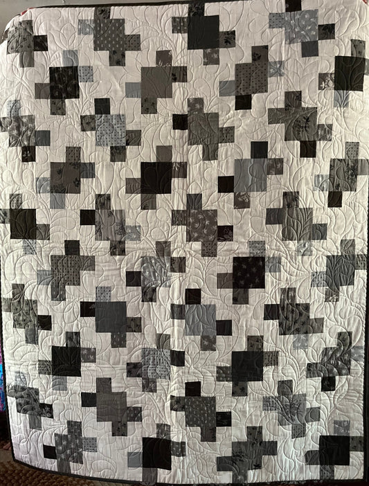 QUILT Puzzled Greys