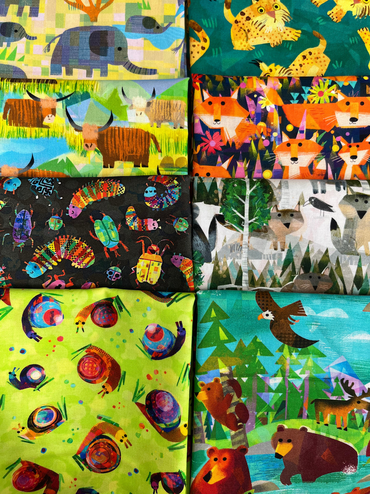 ANIMAL KINGDOM Land 8 Fat Quarters