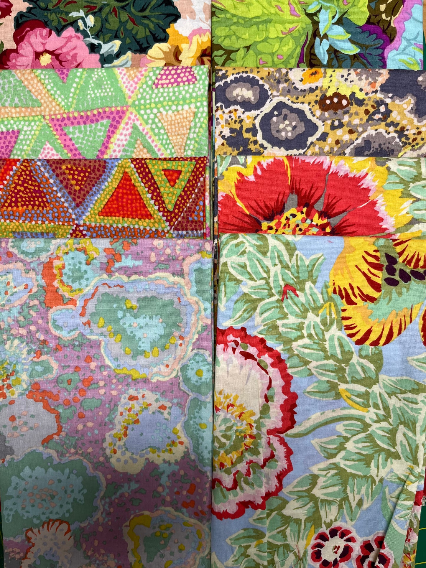 KAFFE VINTAGE Pastel 8 Fat Quarters