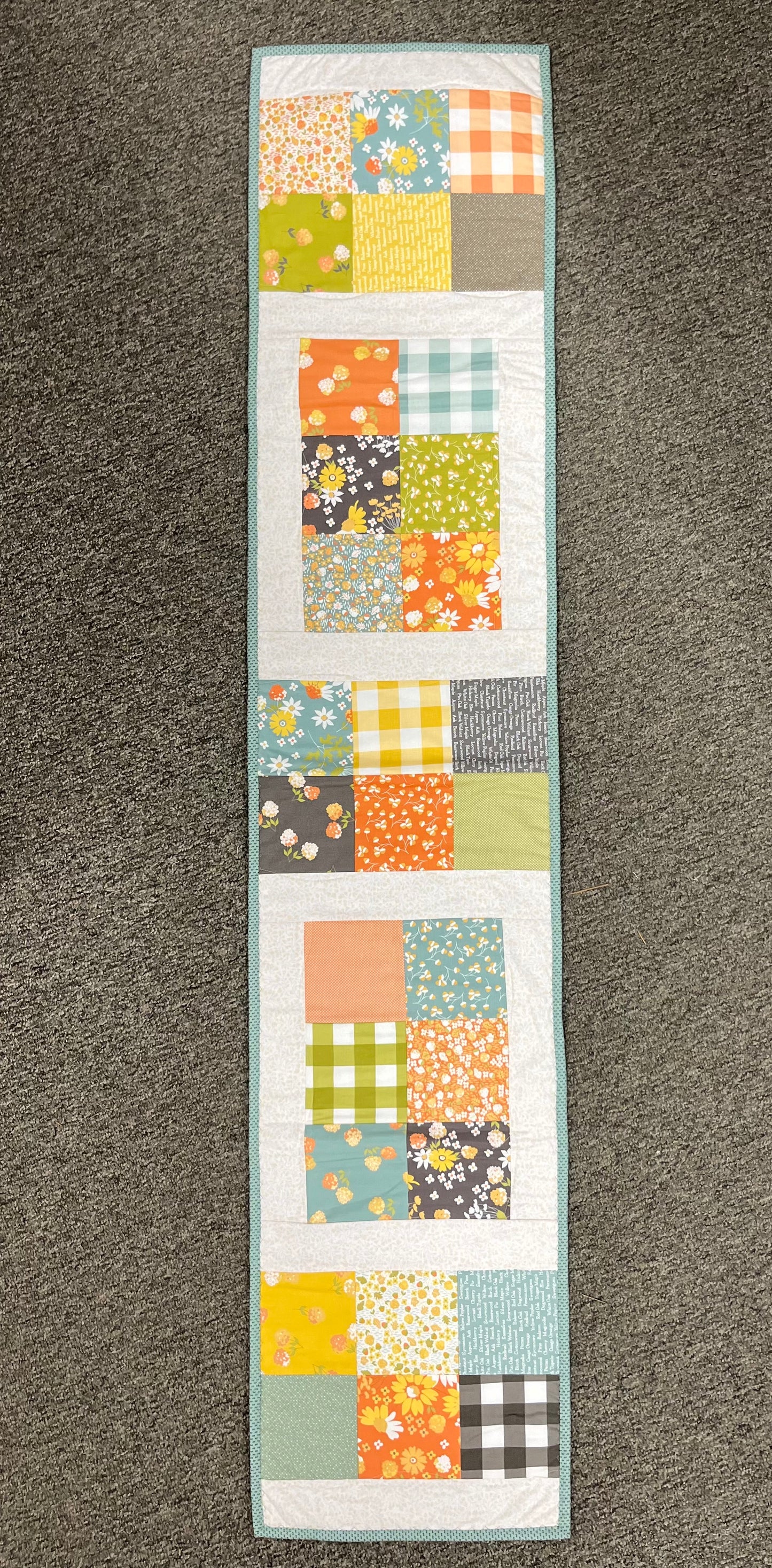 TABLERUNNER Macaroons Cozy Up