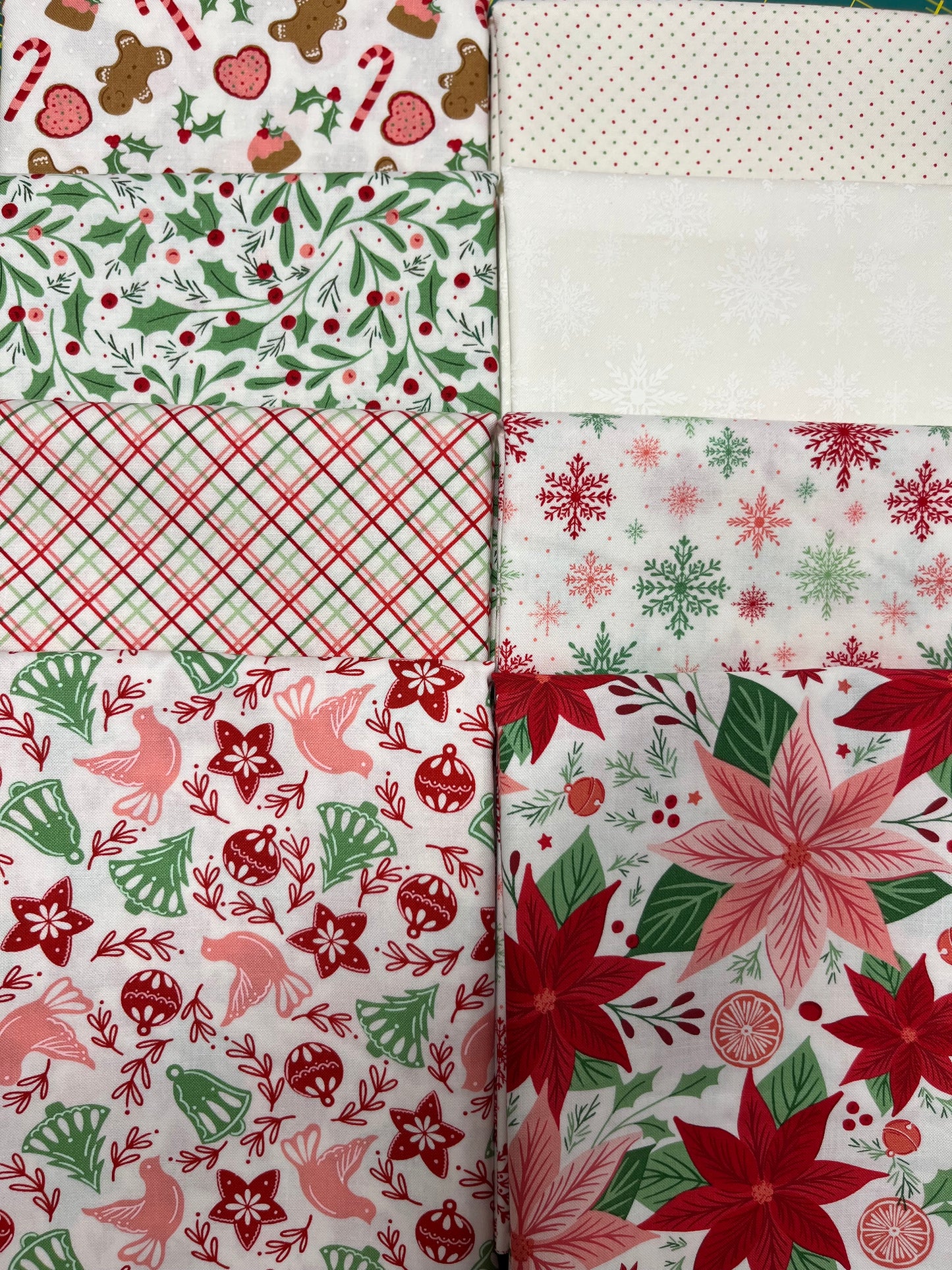 MERRILY ON HIGH White 8 Fat Quarters