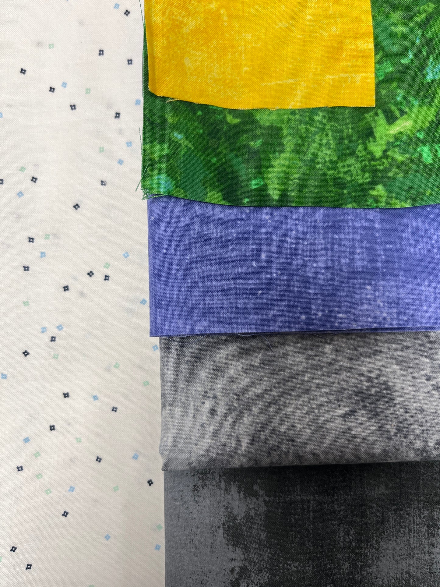 BLOCK OF THE MONTH- GARDEN WISHES PILLOW Tonals 18"x18"