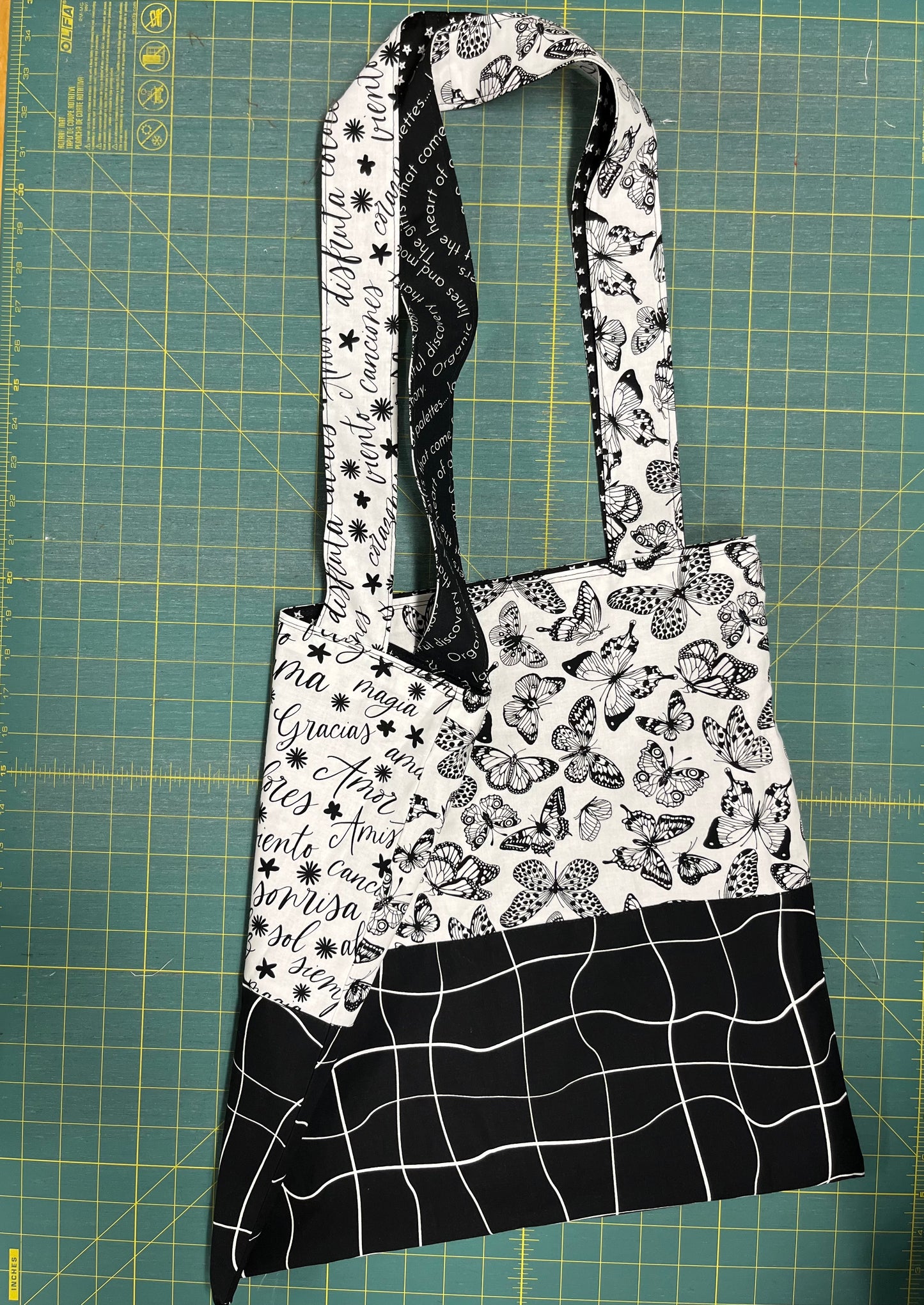 TABITHA JANE Black/White Tote Bag 16"x18"