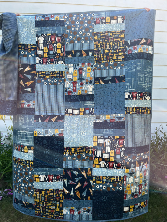 QUILT Jubilee Sports with Pillowcase