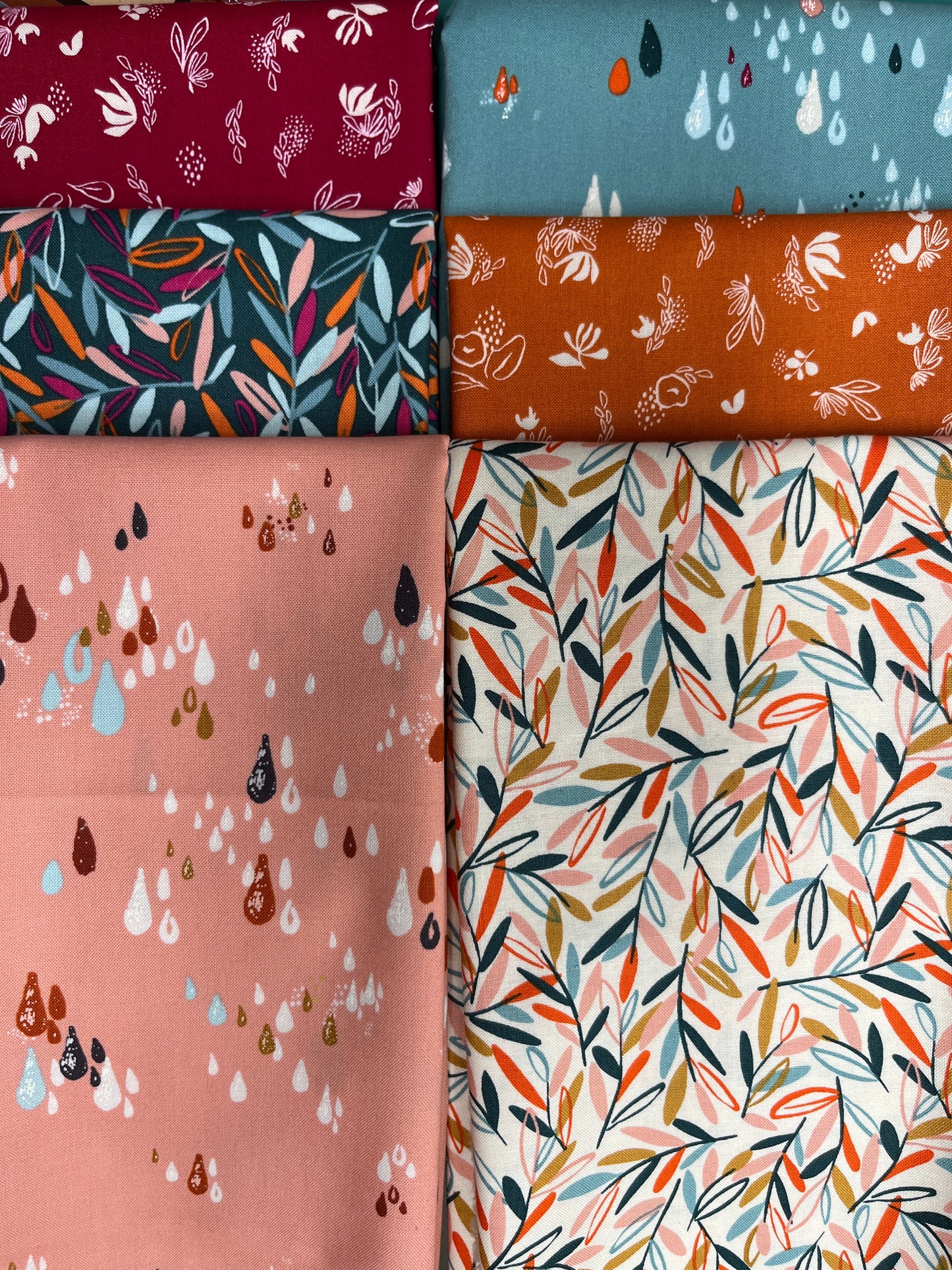 THINGS ABOVE 6 Fat Quarters