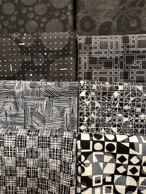 BLACK AND WHITE MUSICAL Black 8 fat quarters
