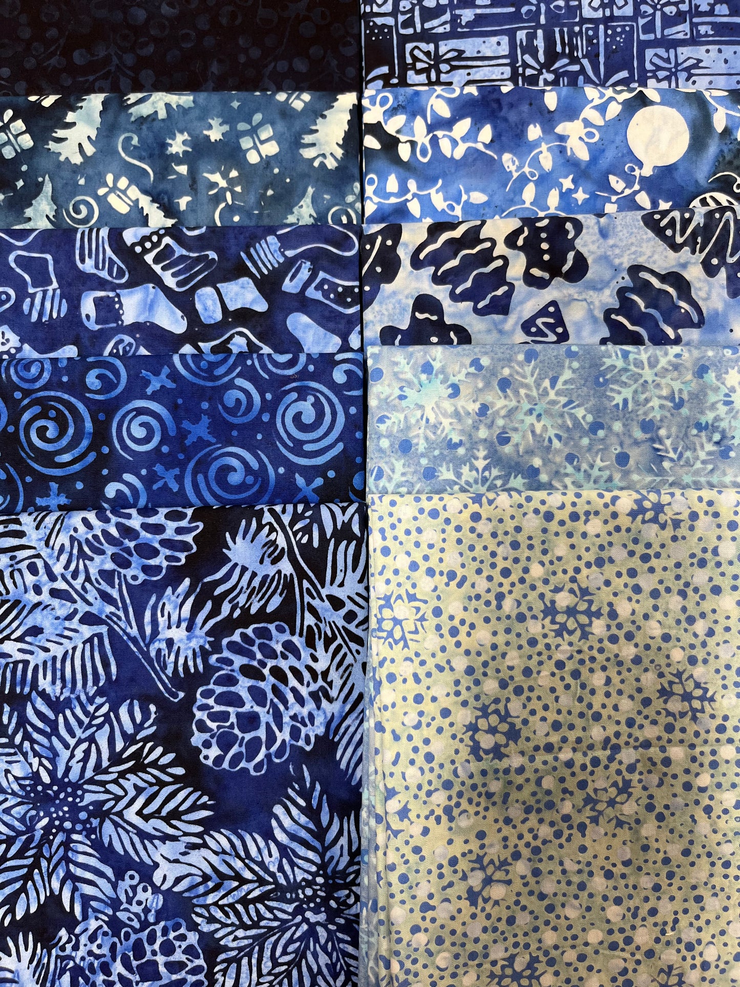 FROSTED WISHES Dark Blue 10 Half Yards