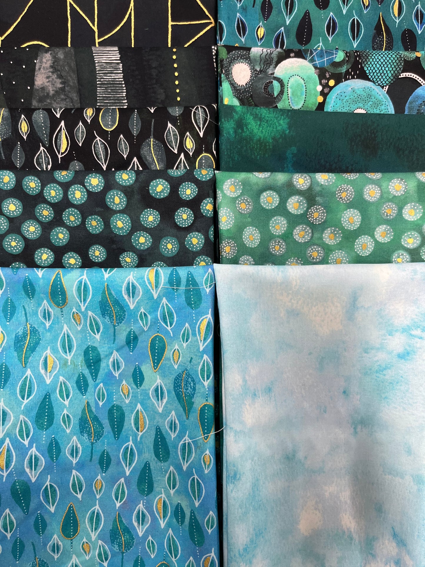 EBB & FLOW 10 Fat Quarters