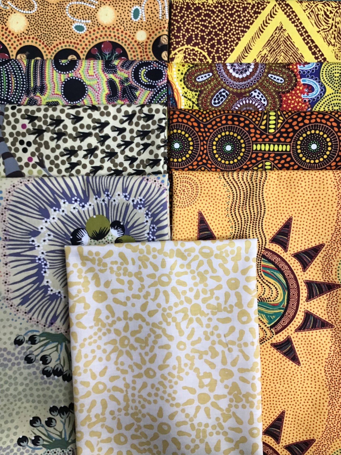 AUSTRALIAN Yellow 9 Fat Quarters