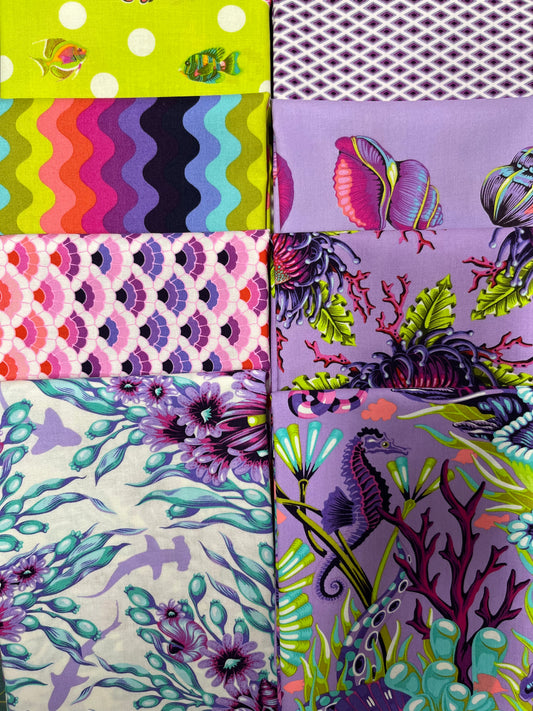 FLORAL REEF Ultraviolet 8 Fat Quarters