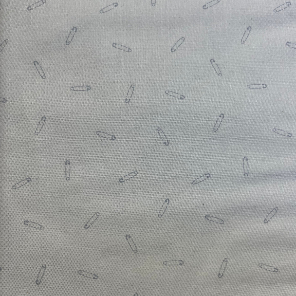 SPACED OUT Safety Pins grey