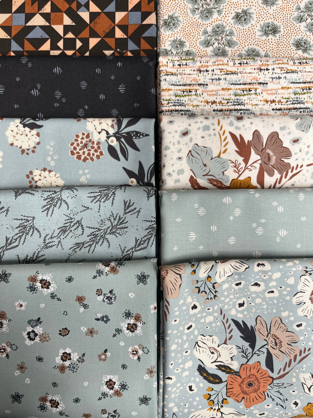 WELLSPRING Blue 10 Fat Quarters