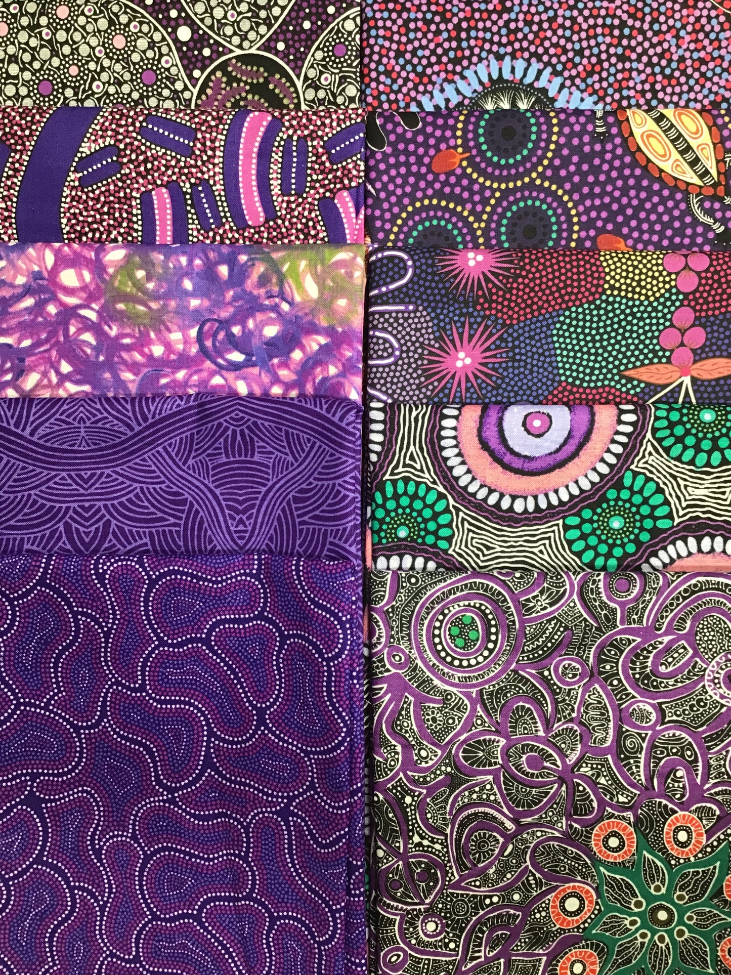 AUSTRALIAN Purple 10 Fat Quarters