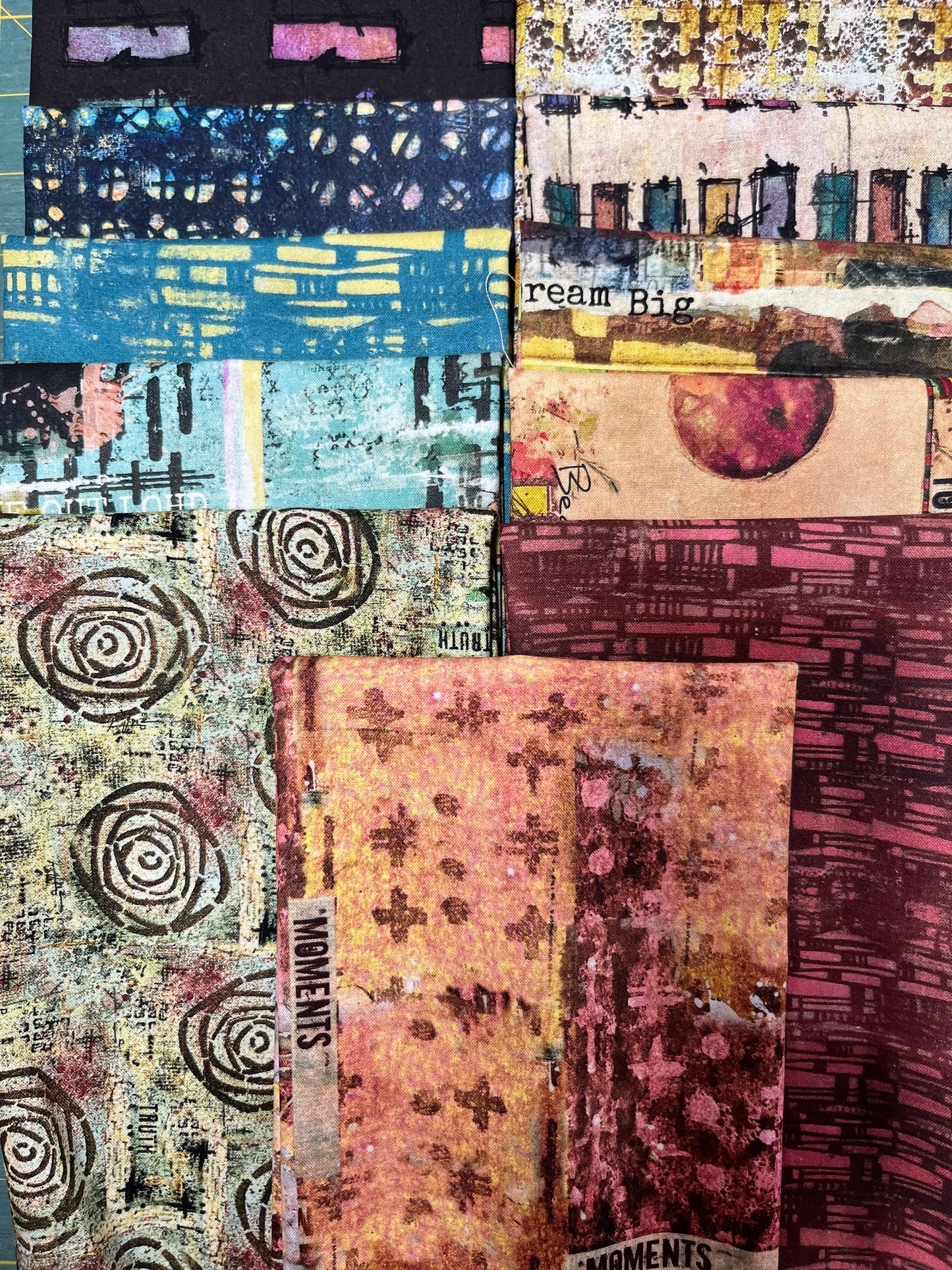 LIVE OUT LOUD 11 Fat Quarters