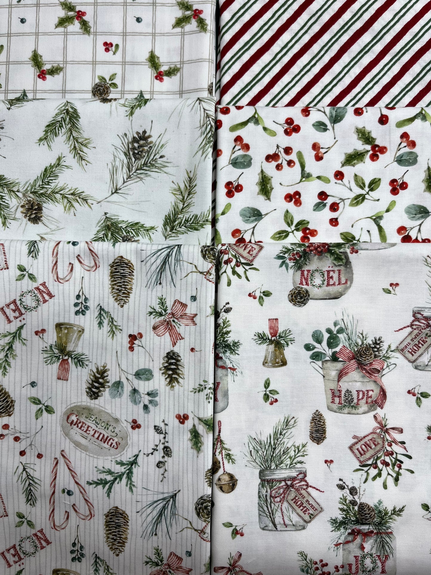 HOLIDAY SPIRIT White 6 Half Yards