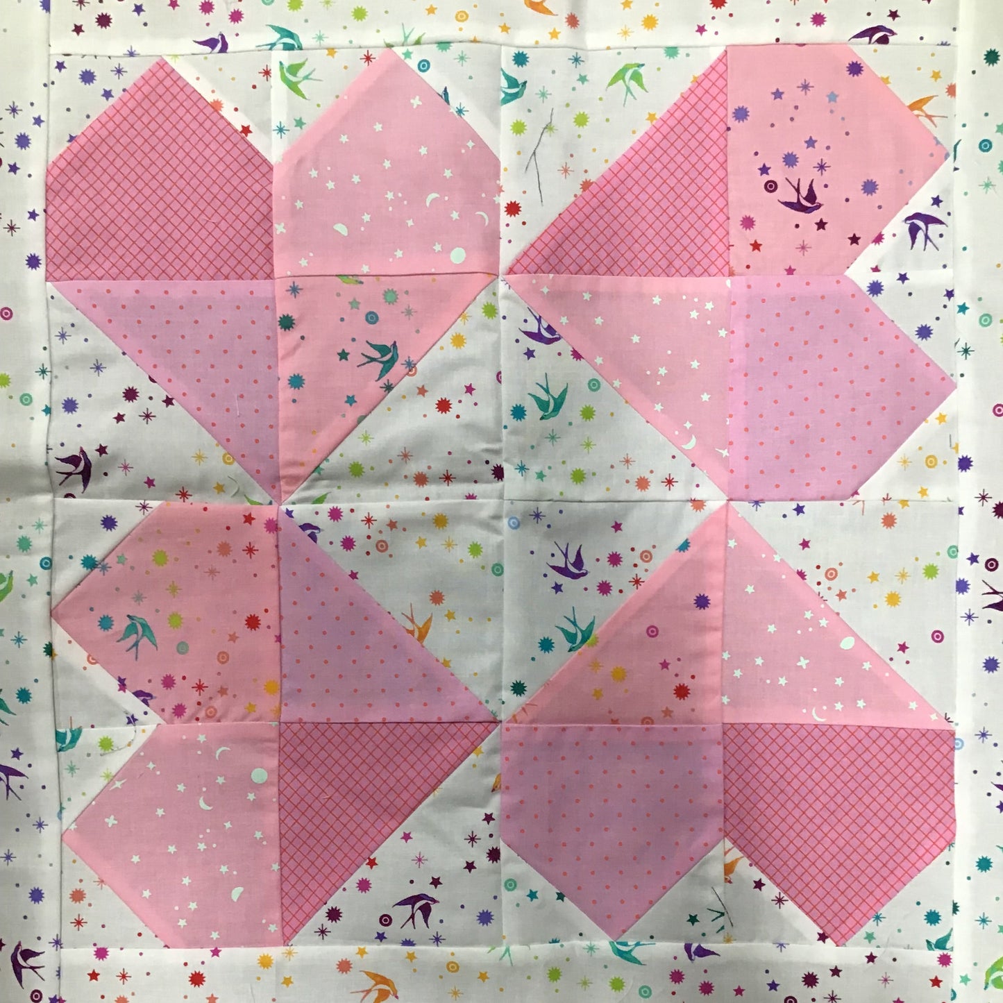 BLOCK OF THE MONTH - HAPPY HEARTS PILLOW - Tula Pink