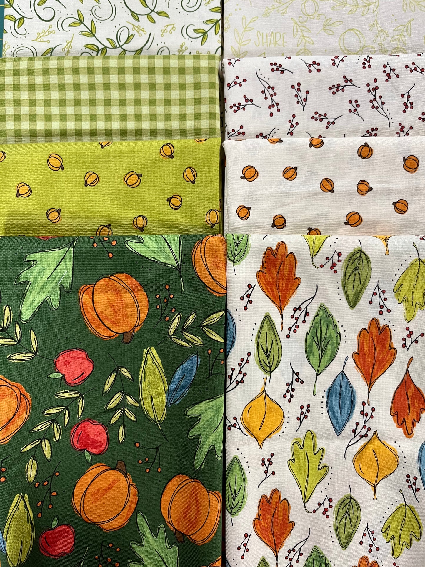 HARVEST HOME Green 8 Fat Quarters