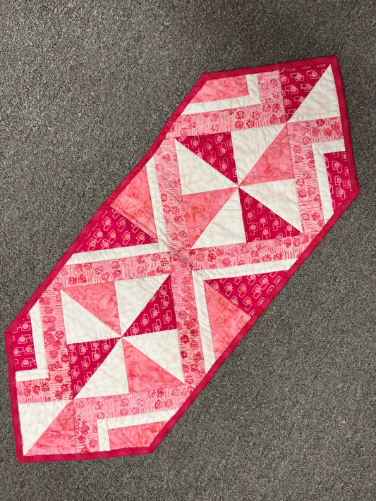 TABLERUNNER Pink Pinwheels