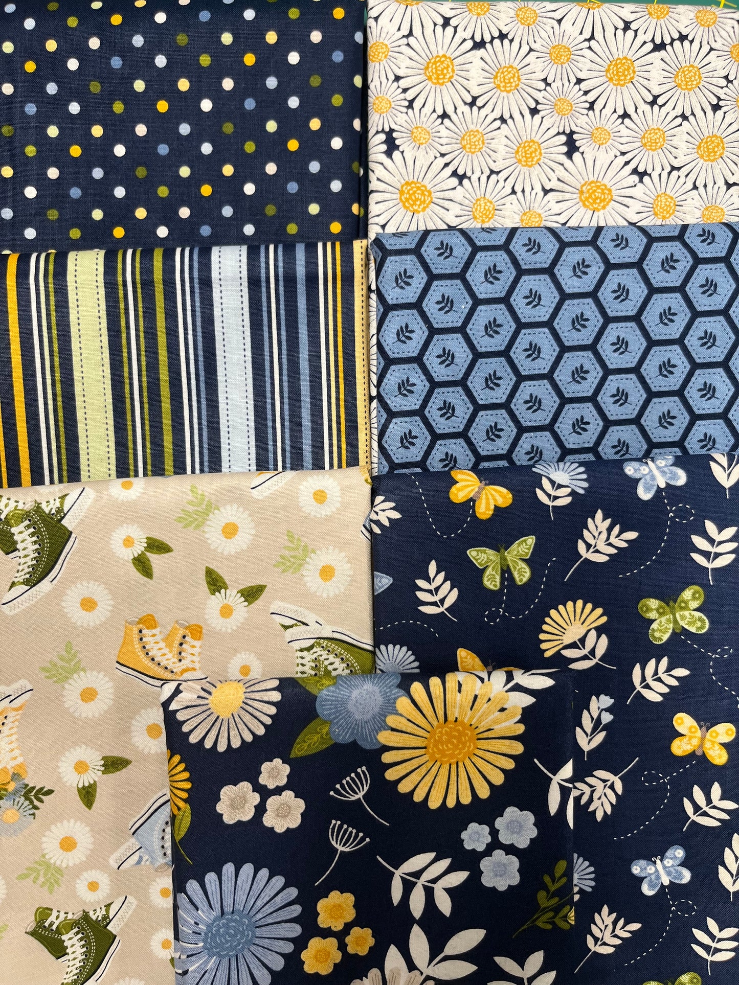 SUNSHINE & DANDELIONS Navy 7 Half Yards