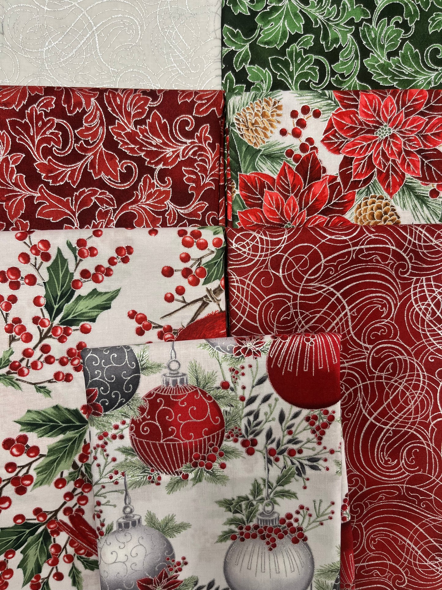 CHRISTMAS WISH Silver 7 Half Yards