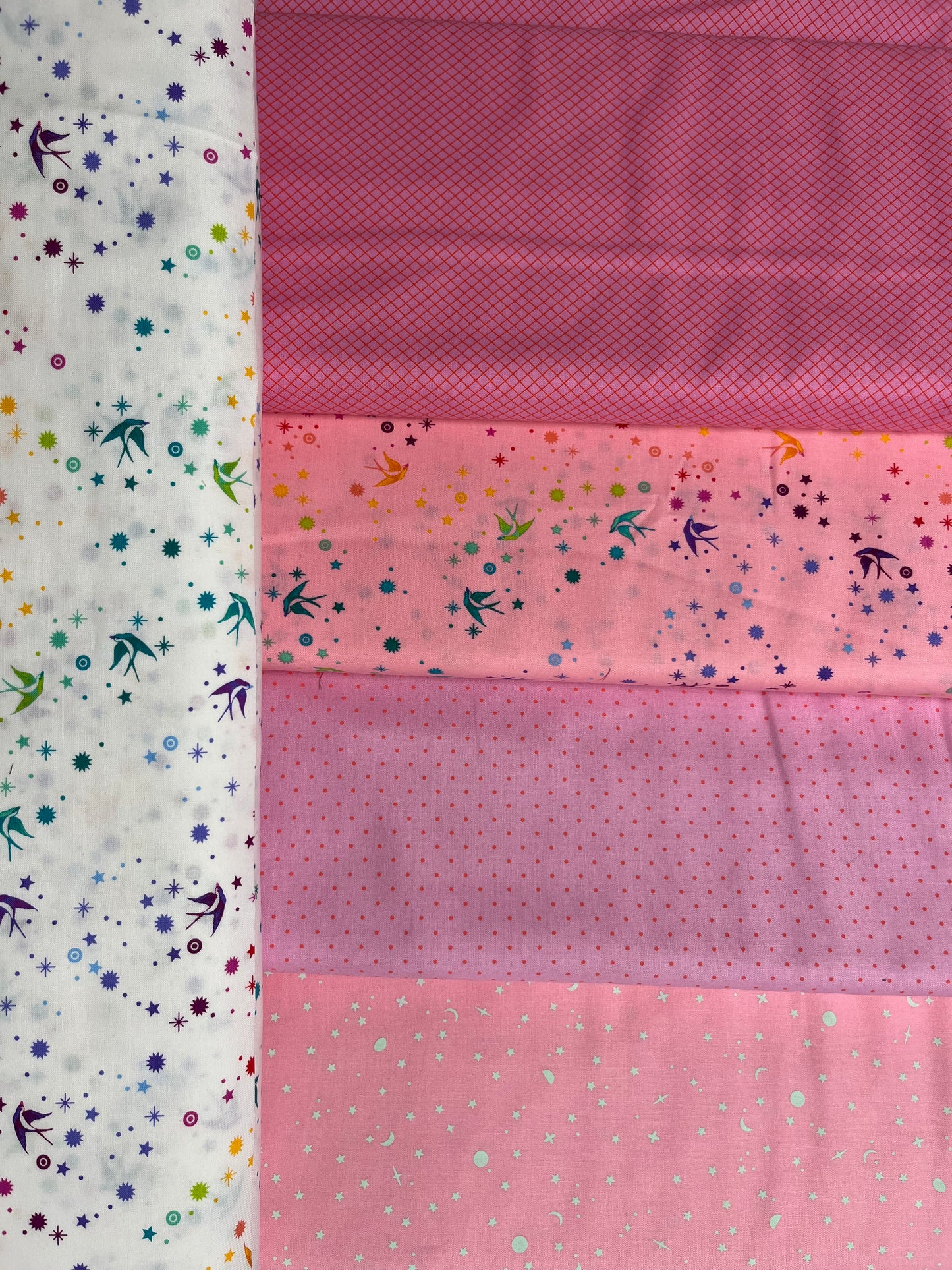 BLOCK OF THE MONTH - HAPPY HEARTS PILLOW - Tula Pink