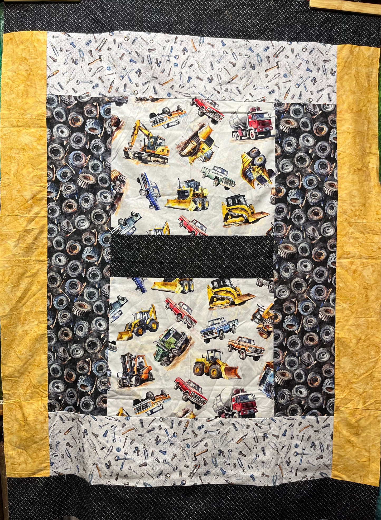 MAGIC SHOW Hammer Down 45"x62"