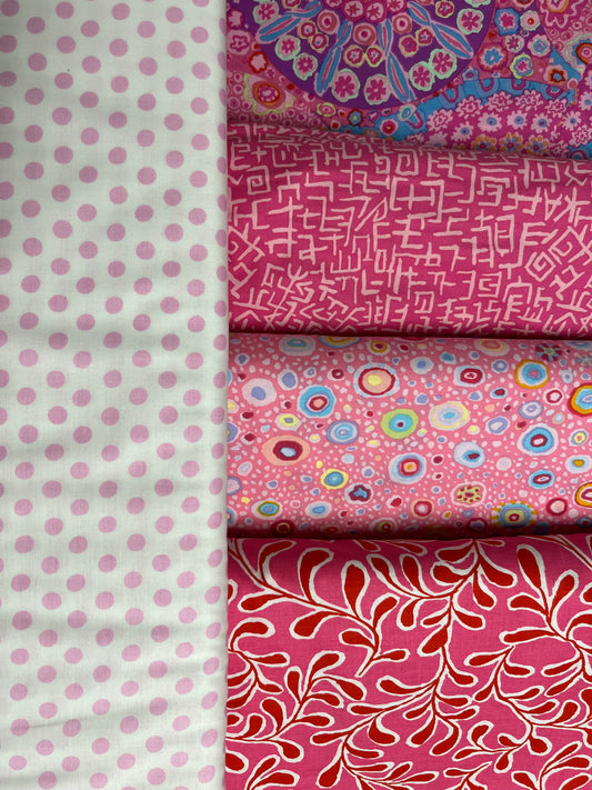 BLOCK OF THE MONTH - HAPPY HEARTS PILLOW - Kaffe